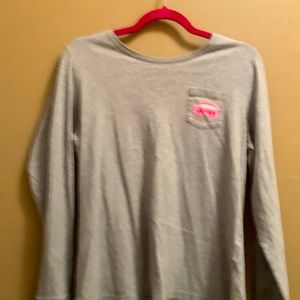 Vineyard vines size M great shirt!